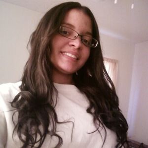 Meet your Posher, Yadira